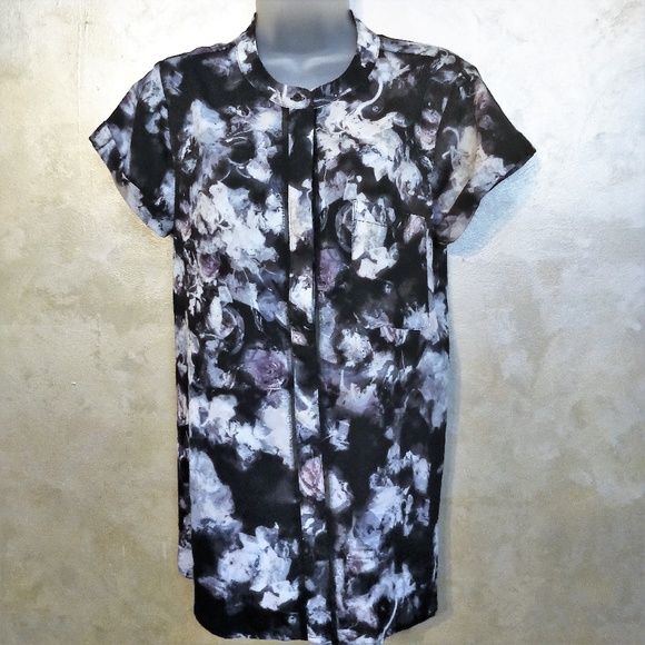 Simply Vera Vera Wang Tops - Light Floral Top by Vera Wang Like New M